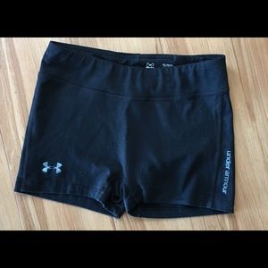 Under Armour Volleyball Shorts Like New!